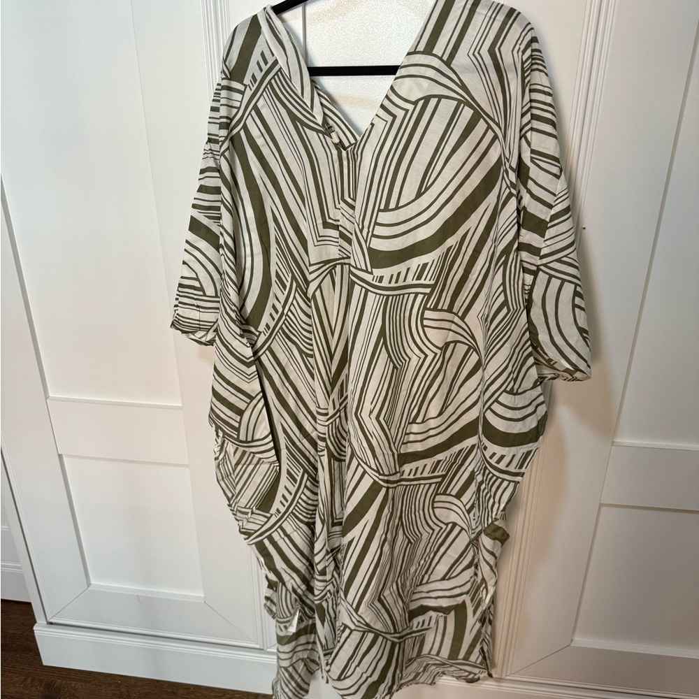 Elan Striped V-Neck Kaftan Dress - Picture 2 of 3